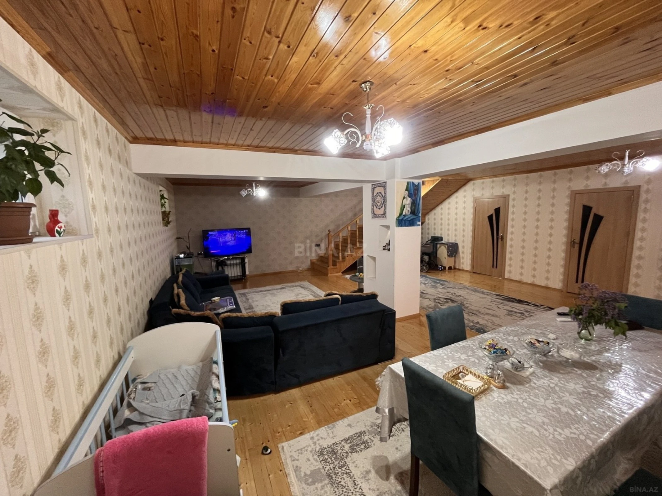Satılır 6 otaqlı həyət evi 230 m²