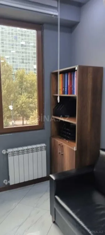 Kirayə verilir 3 otaqlı ofis 80 m²