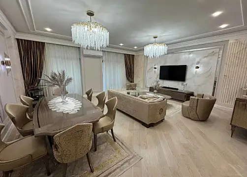 Satılır 5 otaqlı mənzil 297 m²