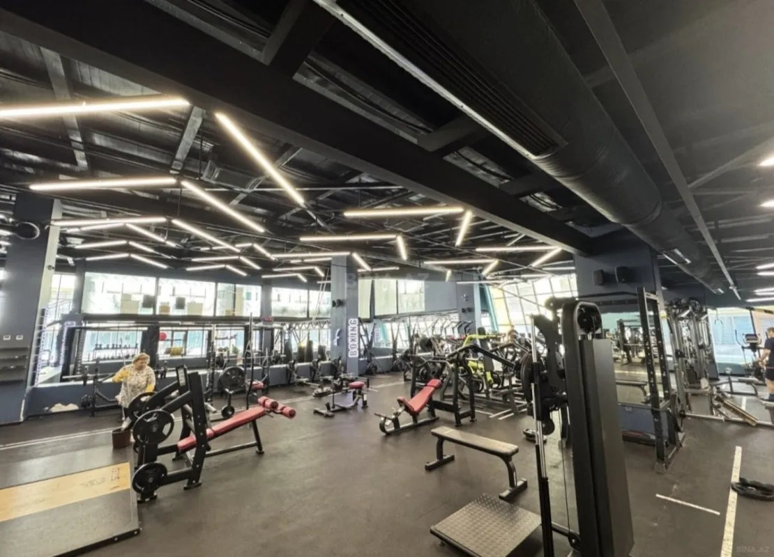 Satılır 5 otaqlı mənzil 297 m²