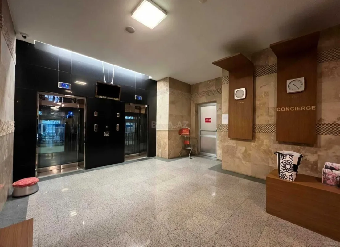 Satılır 5 otaqlı mənzil 297 m²