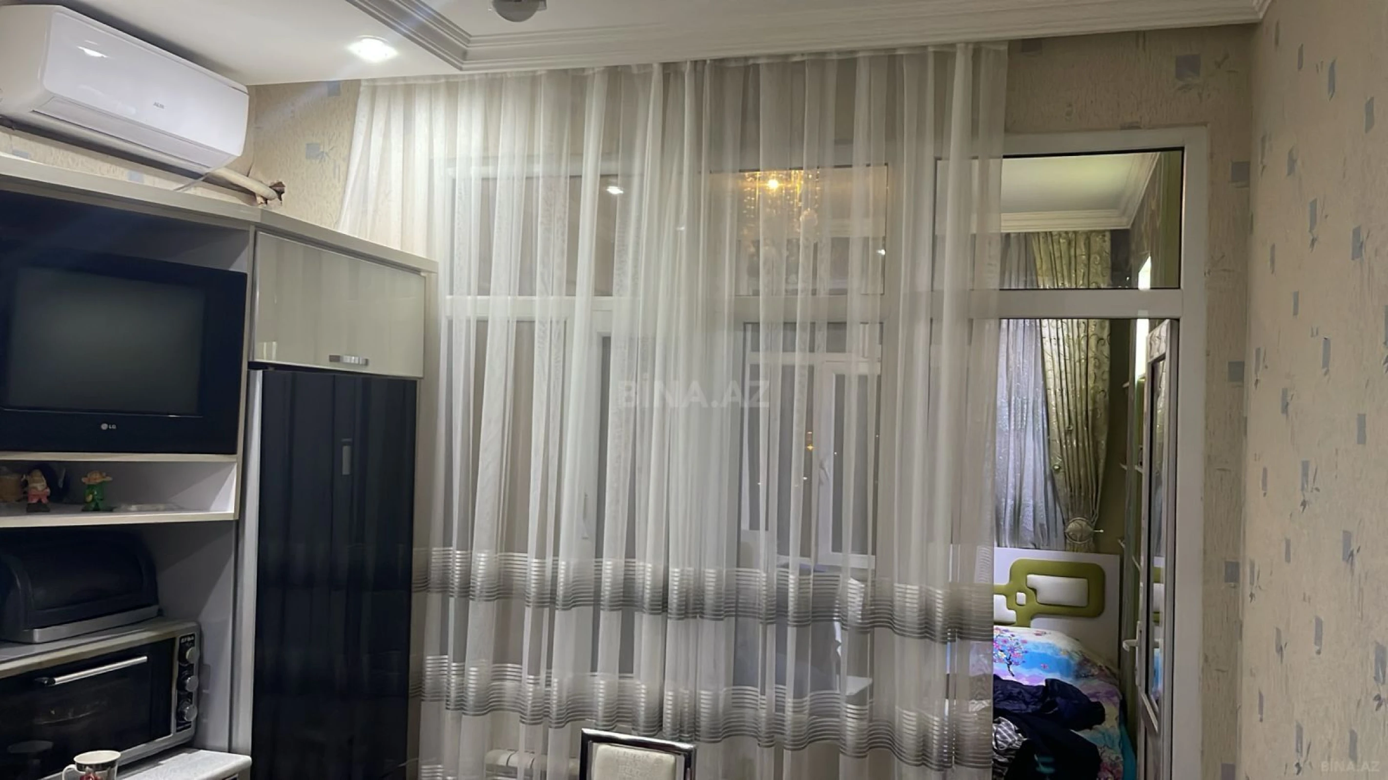 Satılır 3 otaqlı mənzil 104 m²