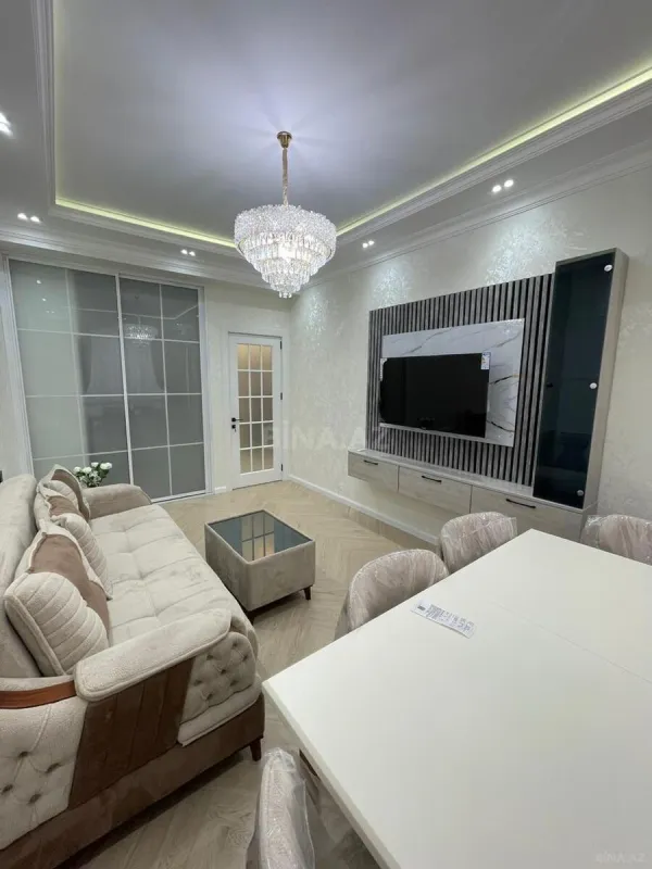 Kirayə verilir 2 otaqlı mənzil 70 m²