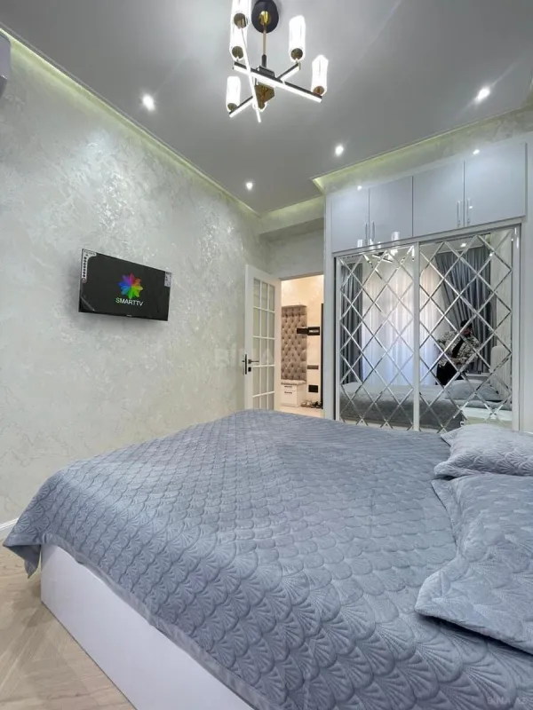 Kirayə verilir 2 otaqlı mənzil 70 m²