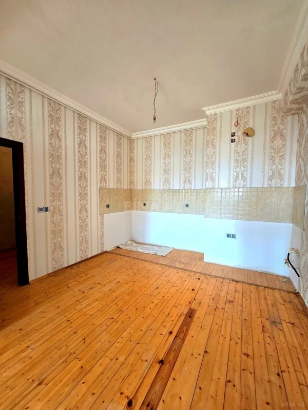 Satılır 2 otaqlı mənzil 75 m²