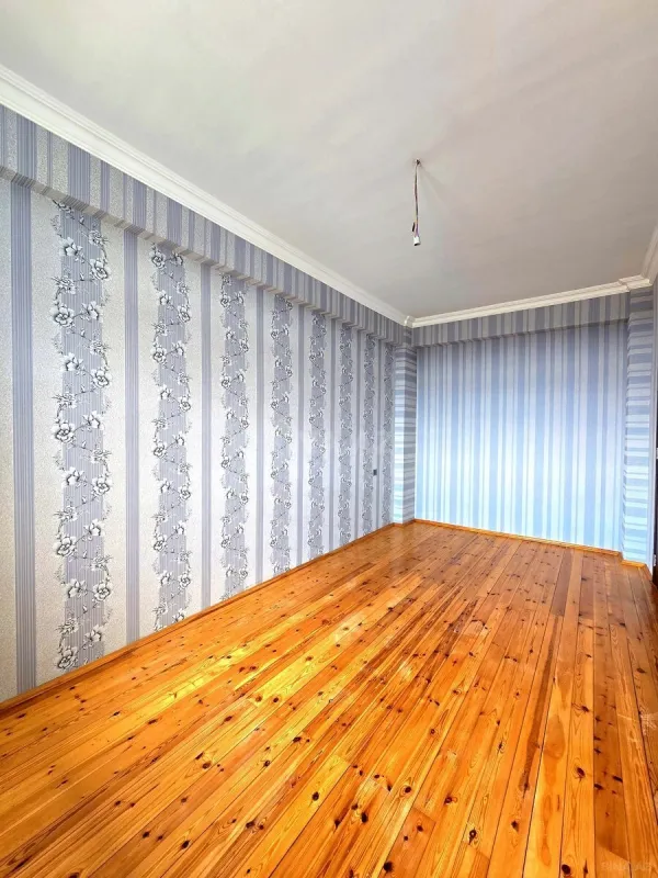 Satılır 2 otaqlı mənzil 75 m²