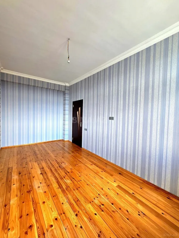 Satılır 2 otaqlı mənzil 75 m²