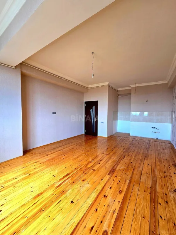 Satılır 2 otaqlı mənzil 75 m²