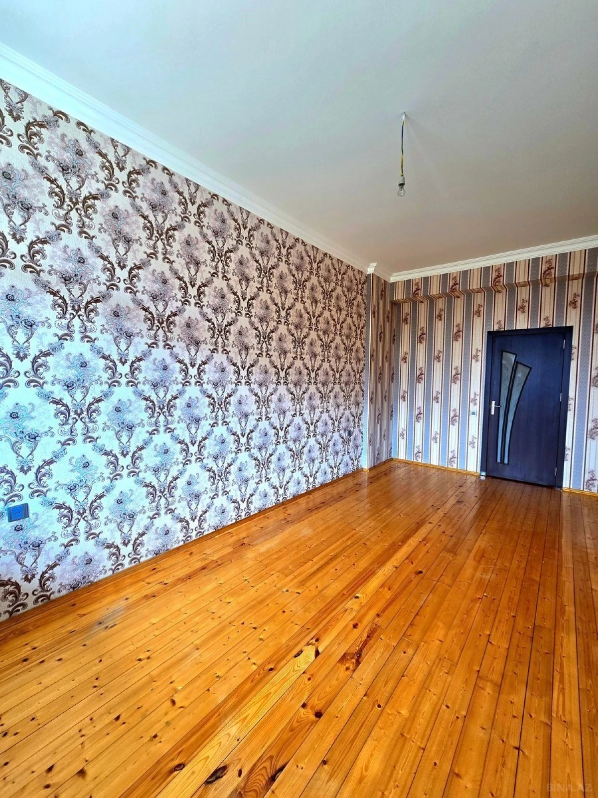 Satılır 2 otaqlı mənzil 75 m²