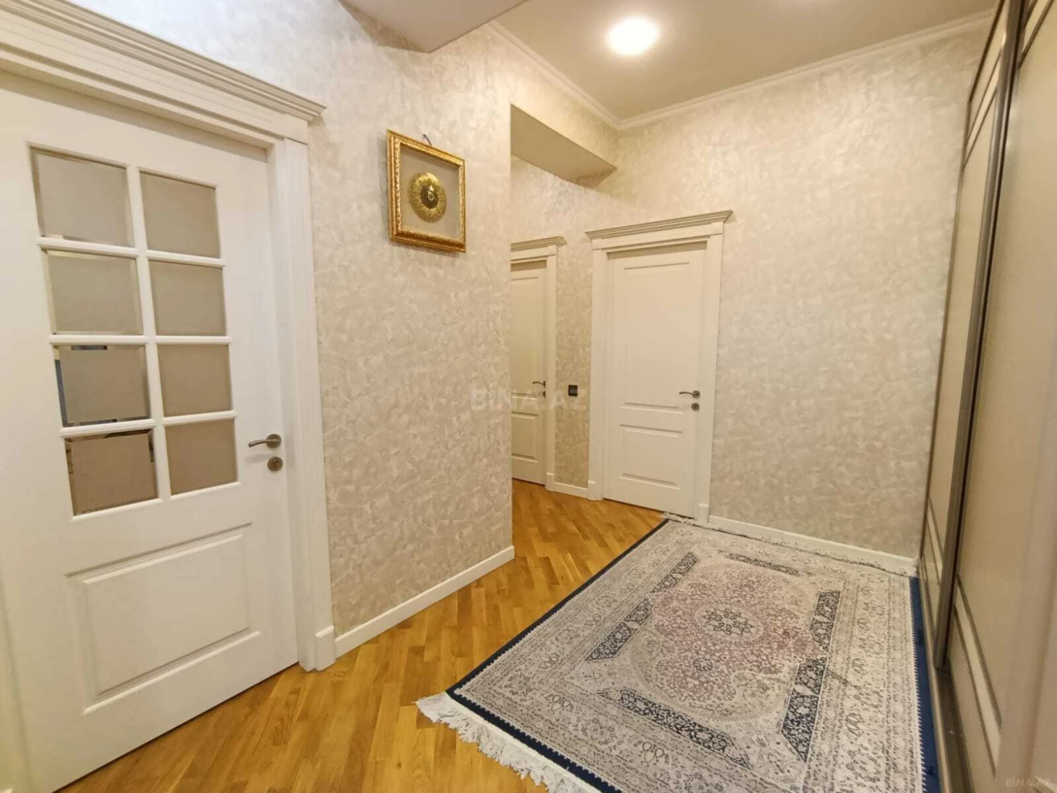 Satılır 3 otaqlı mənzil 127.4 m²