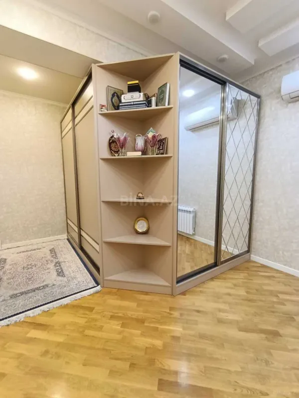 Satılır 3 otaqlı mənzil 127.4 m²