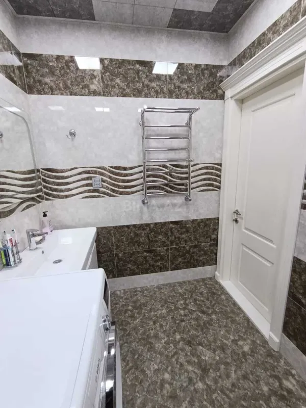 Satılır 3 otaqlı mənzil 127.4 m²