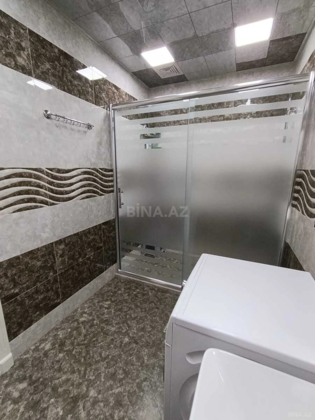 Satılır 3 otaqlı mənzil 127.4 m²