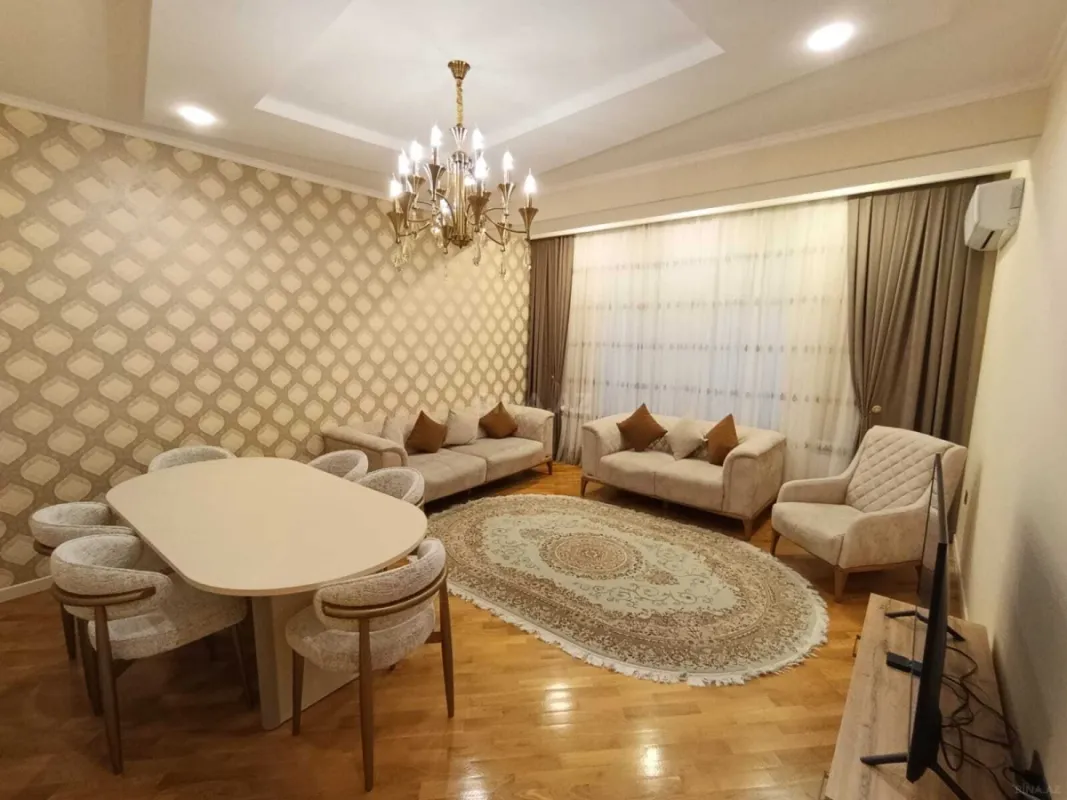 Satılır 3 otaqlı mənzil 127.4 m²