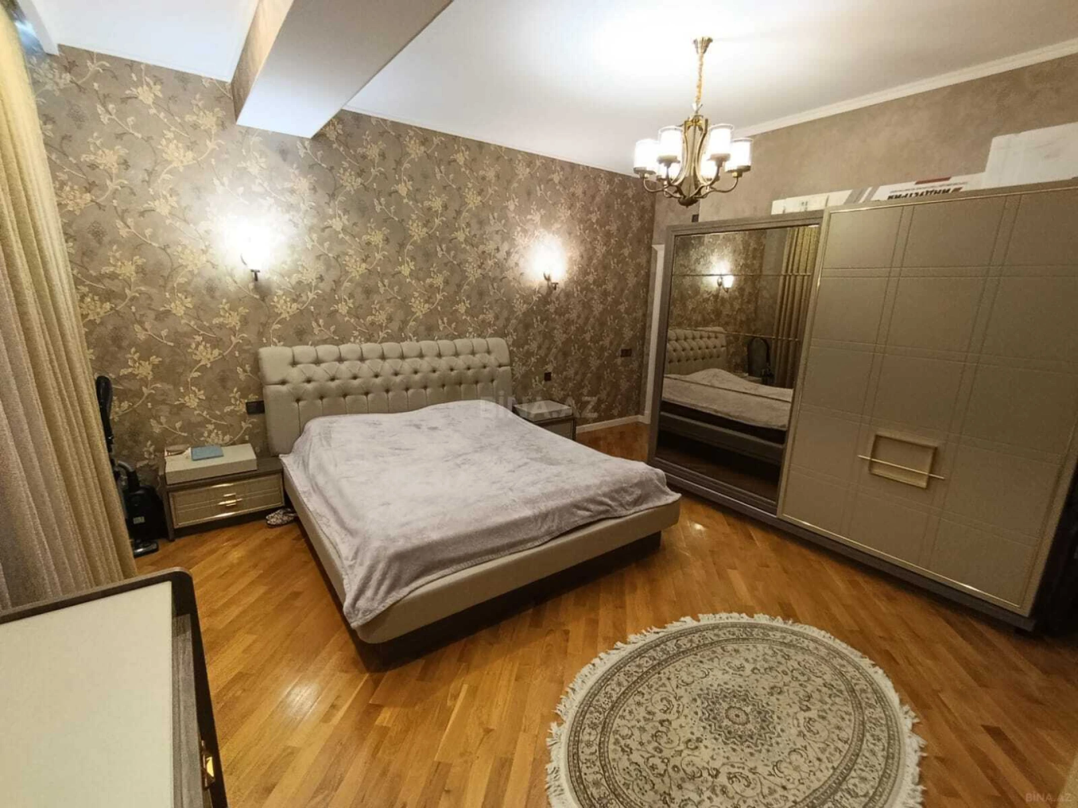Satılır 3 otaqlı mənzil 127.4 m²
