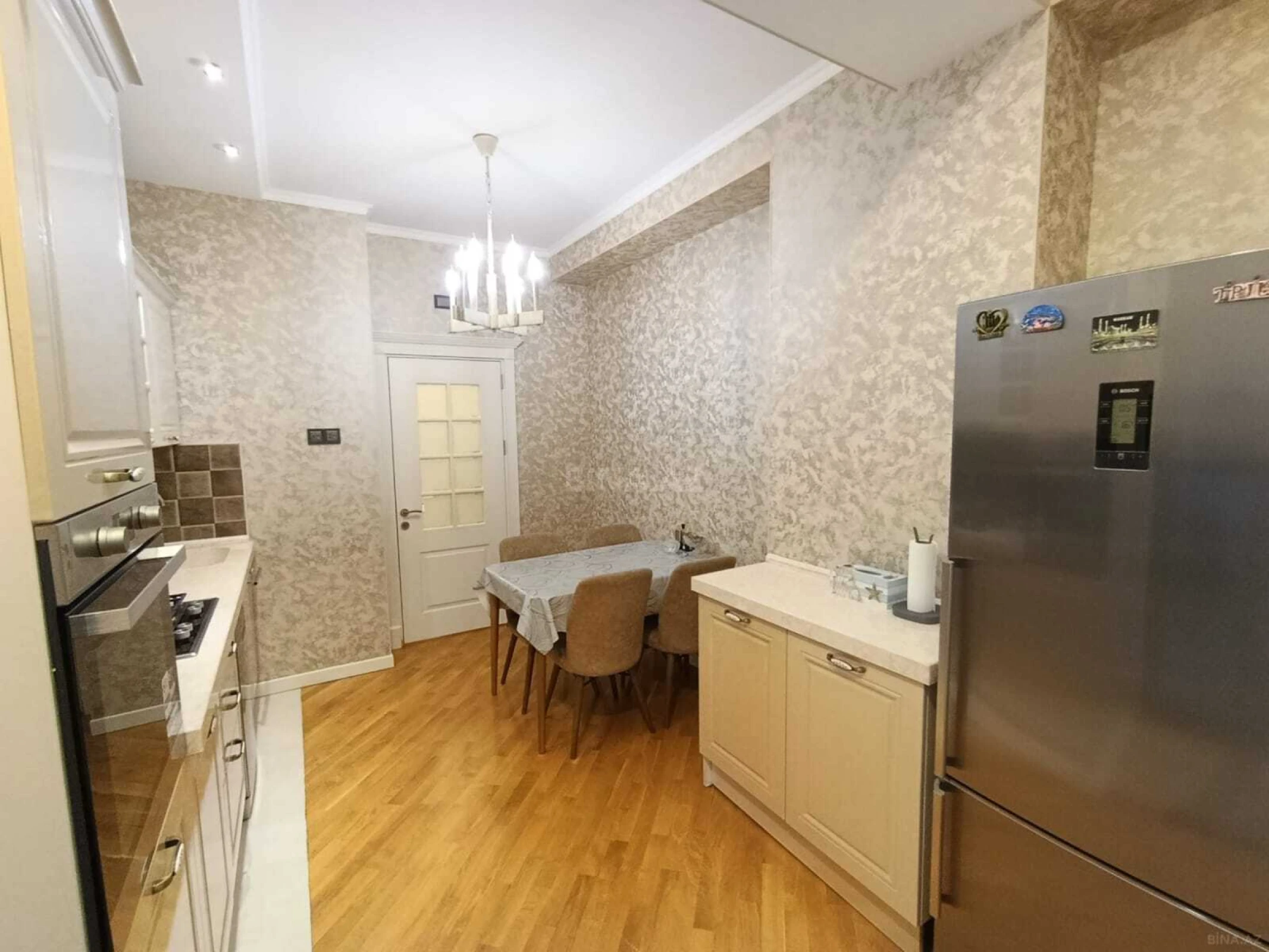 Satılır 3 otaqlı mənzil 127.4 m²