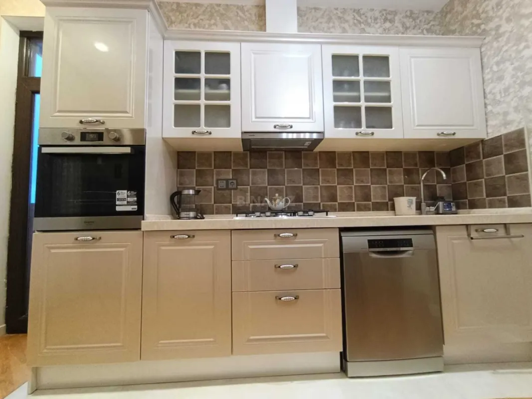 Satılır 3 otaqlı mənzil 127.4 m²