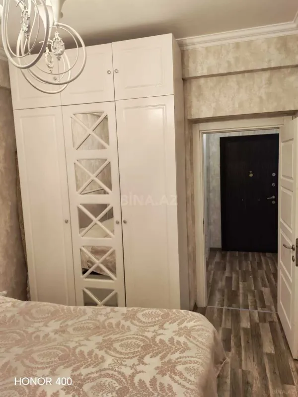 Satılır 2 otaqlı mənzil 74.4 m²