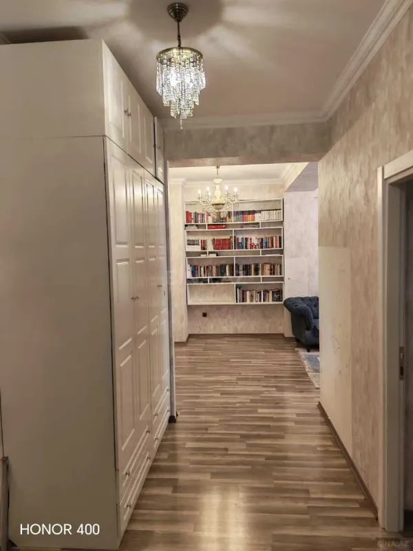 Satılır 2 otaqlı mənzil 74.4 m²