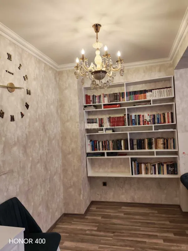 Satılır 2 otaqlı mənzil 74.4 m²