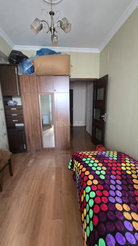 Satılır 3 otaqlı mənzil 83 m²