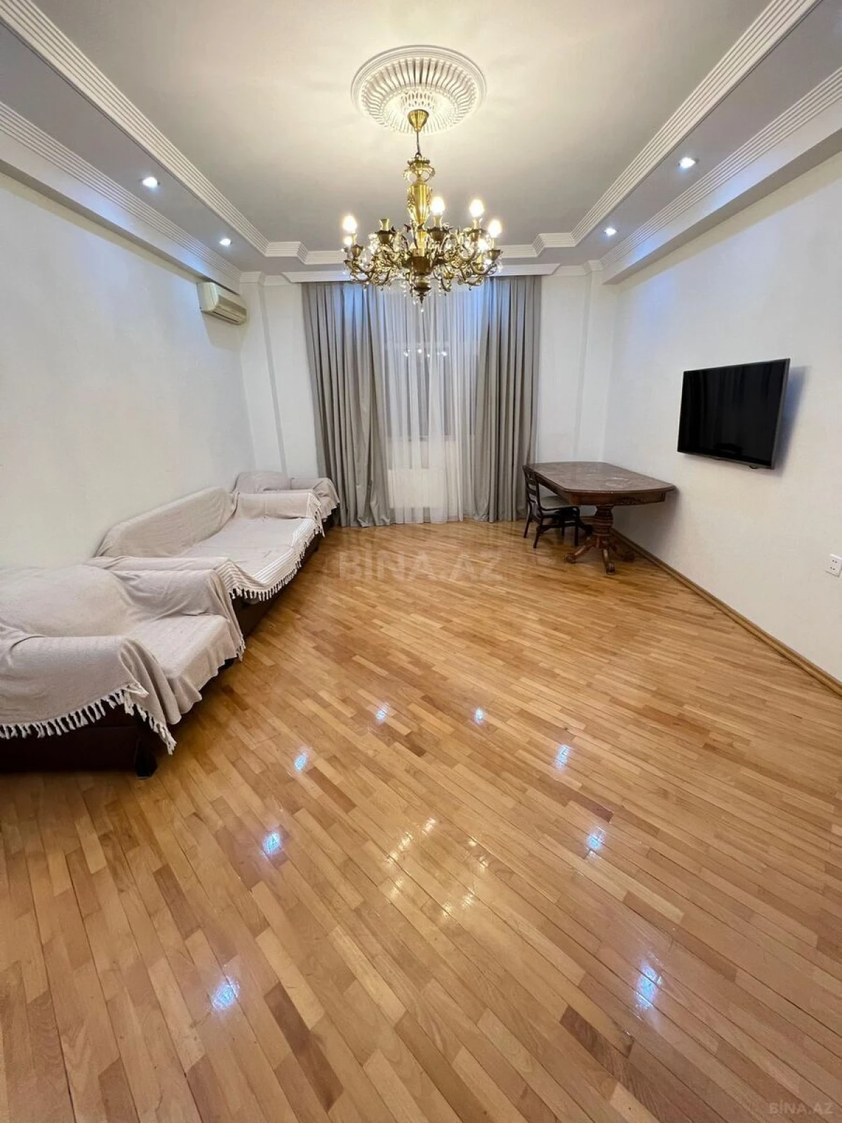 Kirayə verilir 3 otaqlı mənzil 120 m²