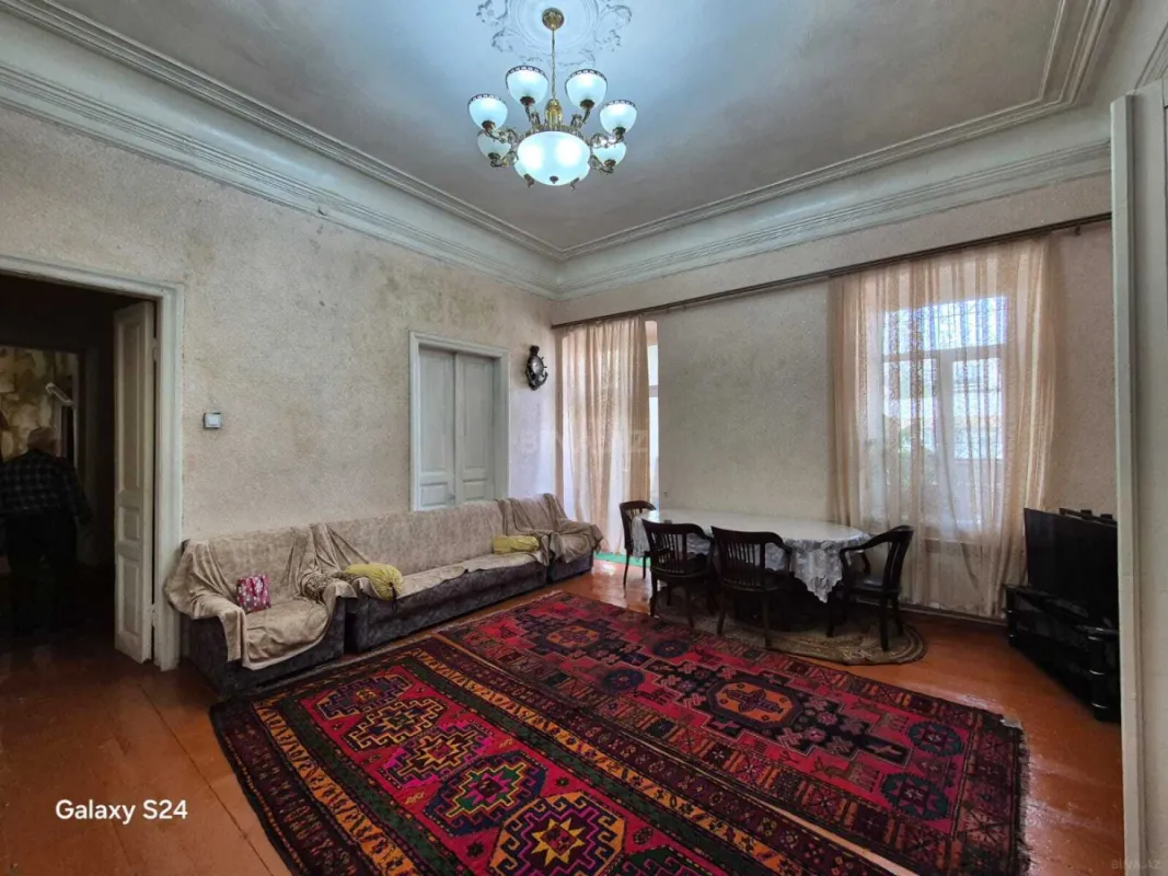 Satılır obyekt 212 m²