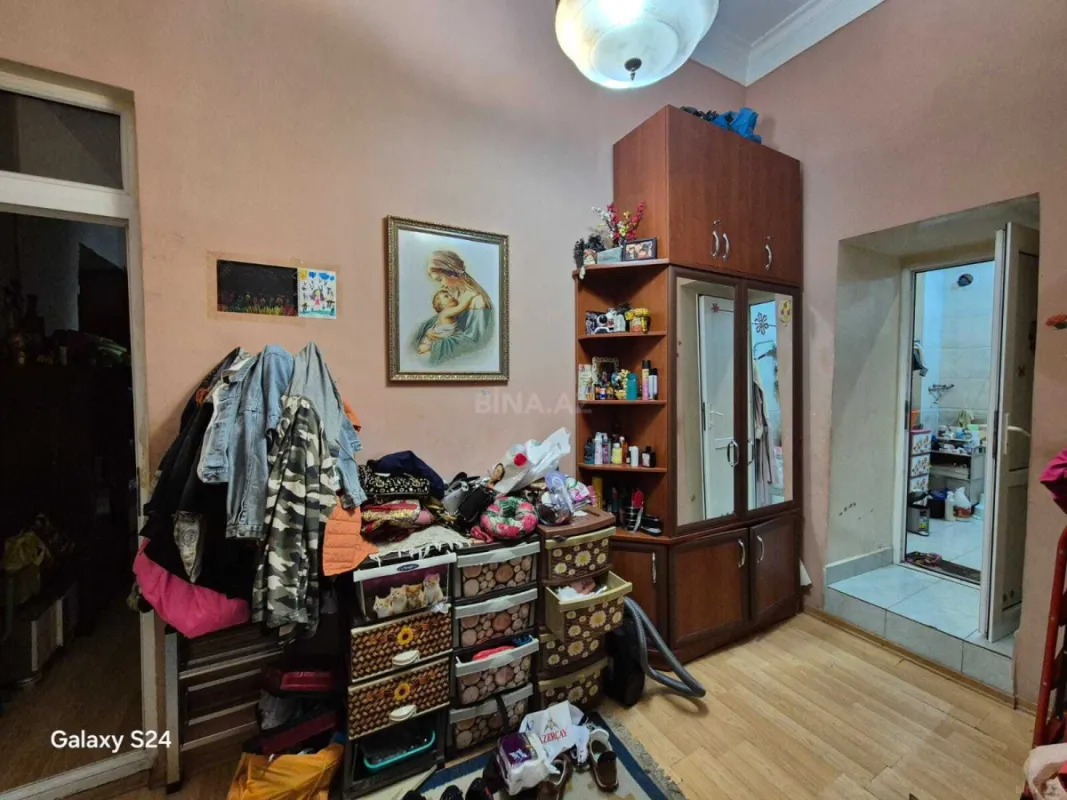 Satılır obyekt 212 m²
