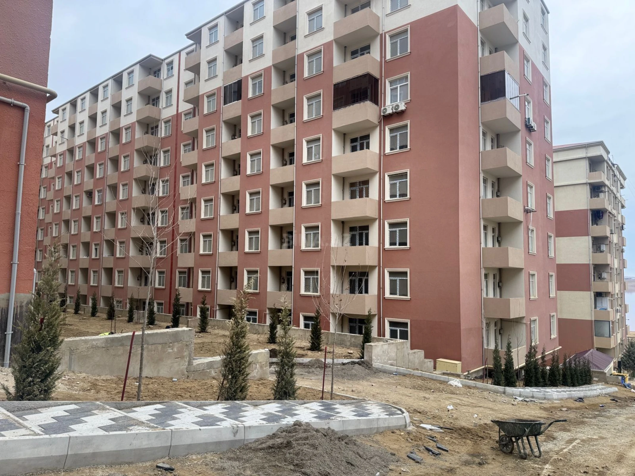 Satılır 2 otaqlı mənzil 49.5 m²