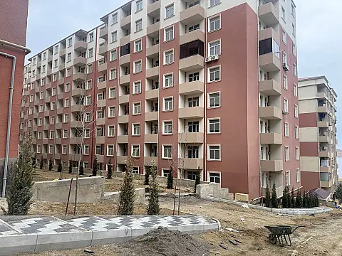 Satılır 2 otaqlı mənzil 49.5 m²