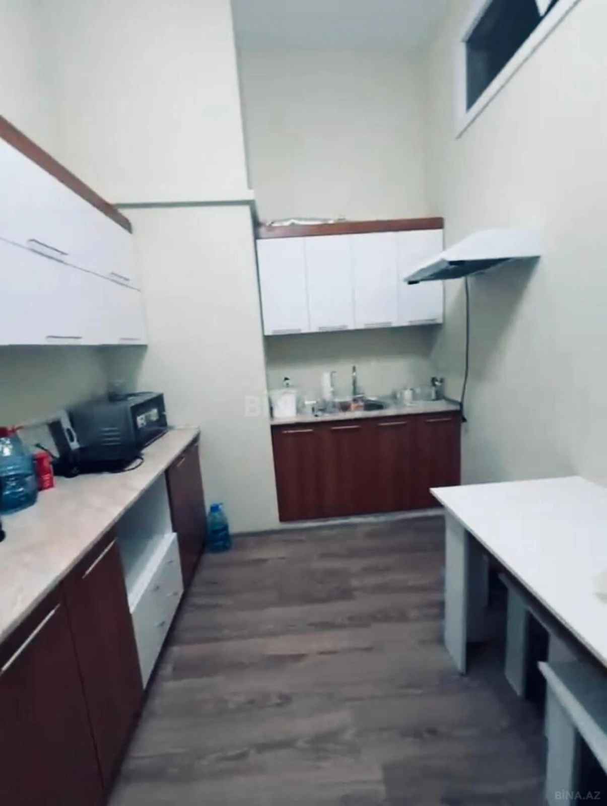 Kirayə verilir 2 otaqlı ofis 85 m²