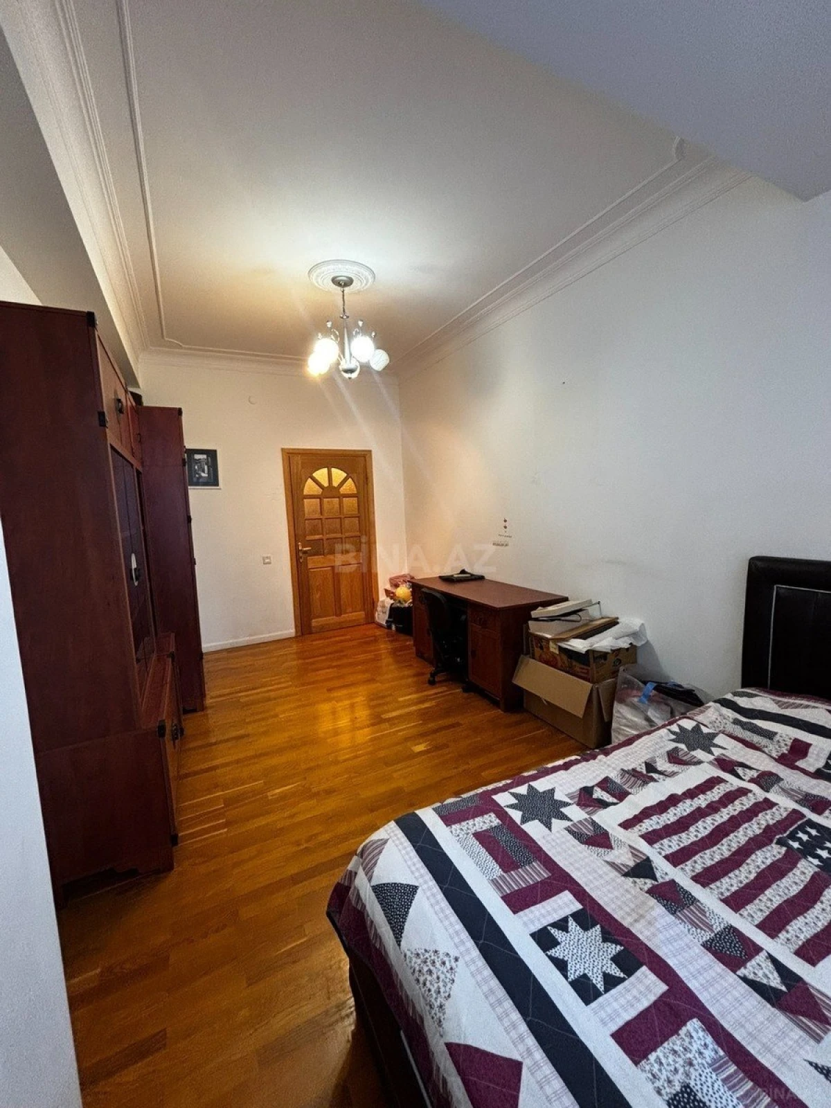 Satılır 4 otaqlı mənzil 170 m²