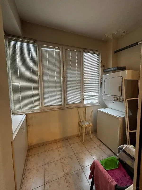 Satılır 4 otaqlı mənzil 170 m²