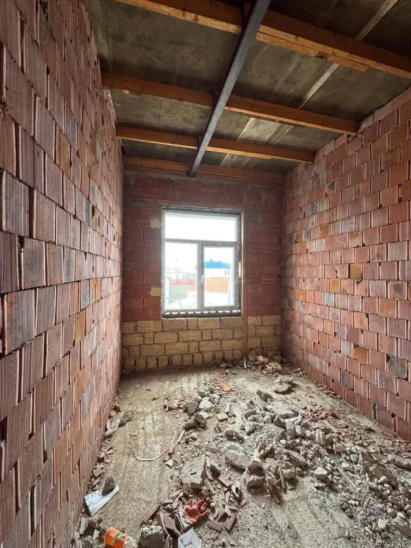 Satılır 1 otaqlı mənzil 49 m²