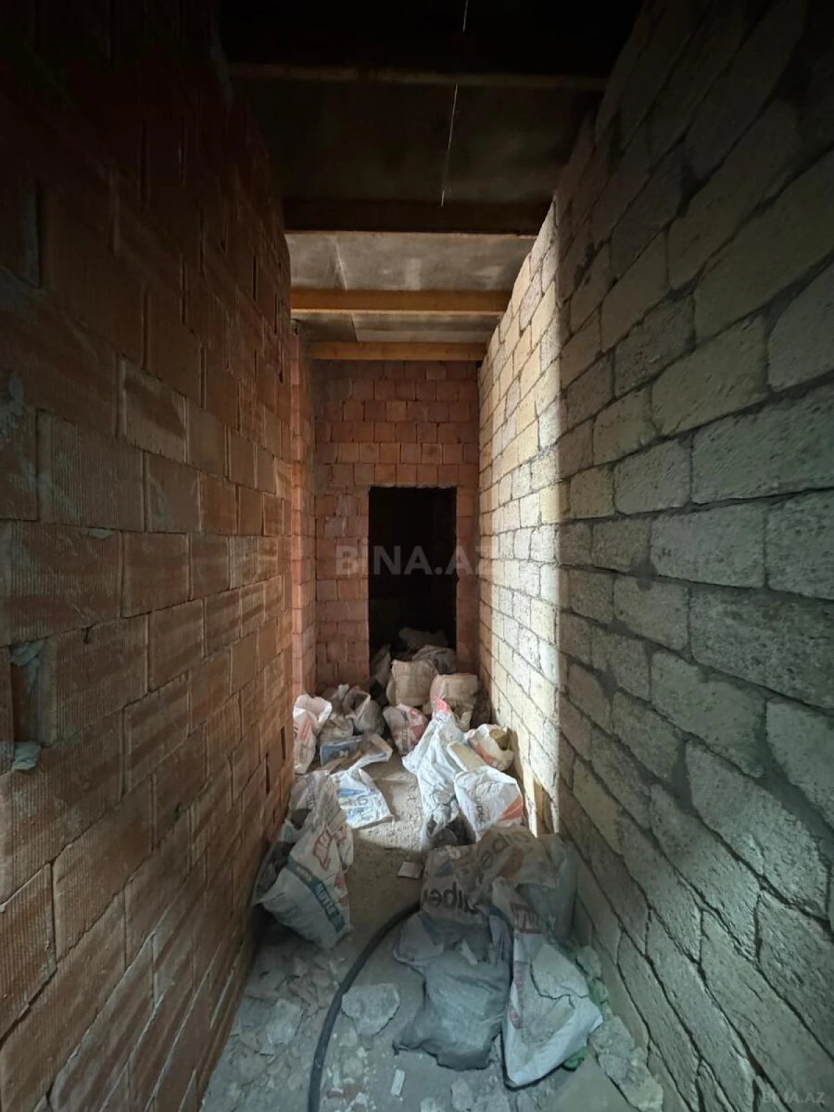 Satılır 1 otaqlı mənzil 49 m²