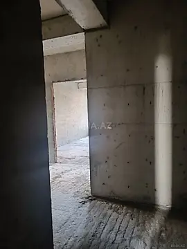 Satılır 4 otaqlı mənzil 196 m²