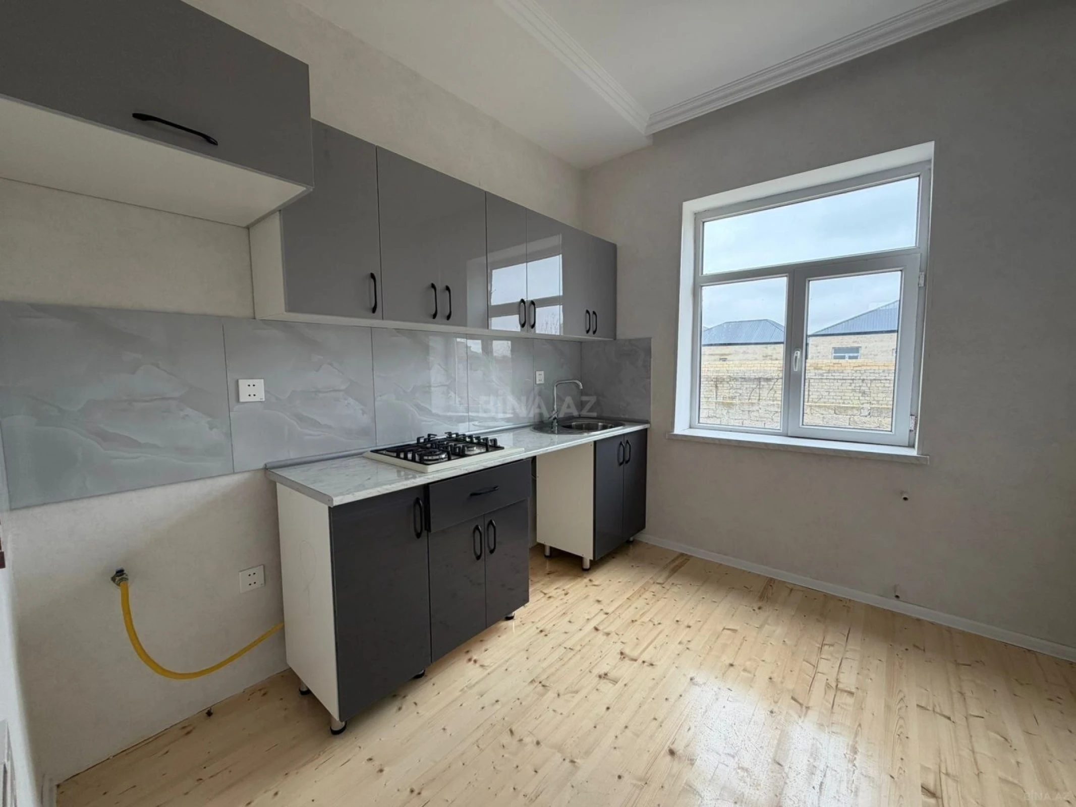 Satılır 2 otaqlı həyət evi 65 m²