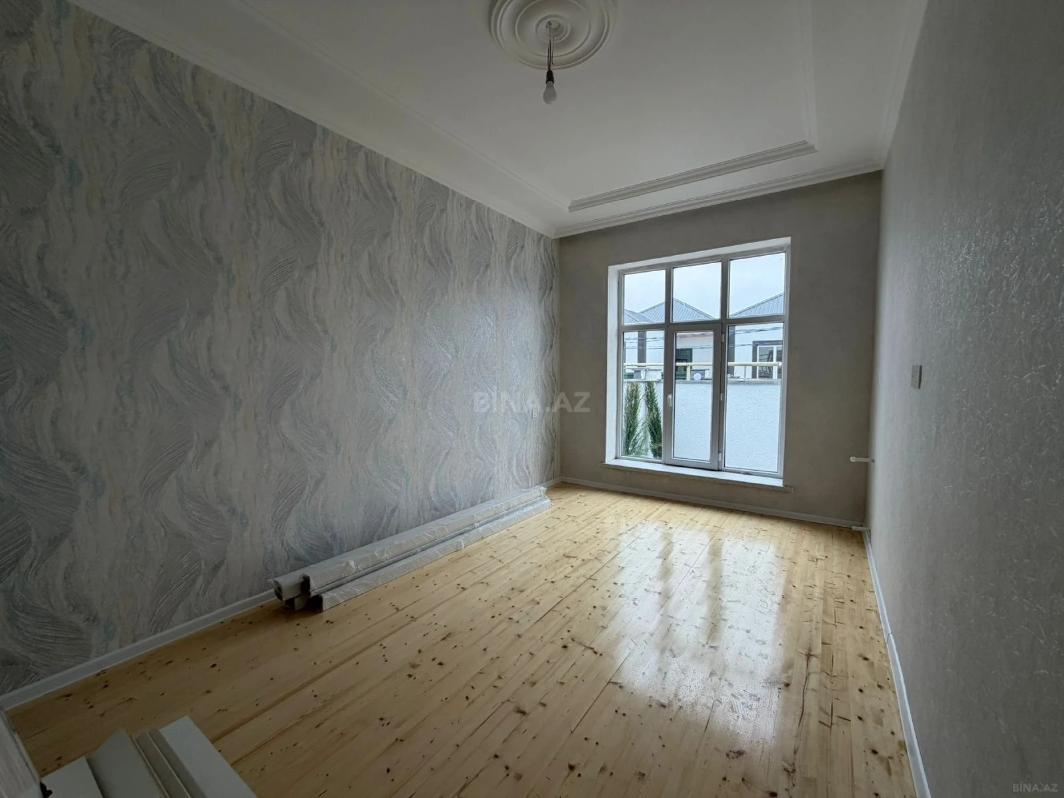 Satılır 2 otaqlı həyət evi 65 m²