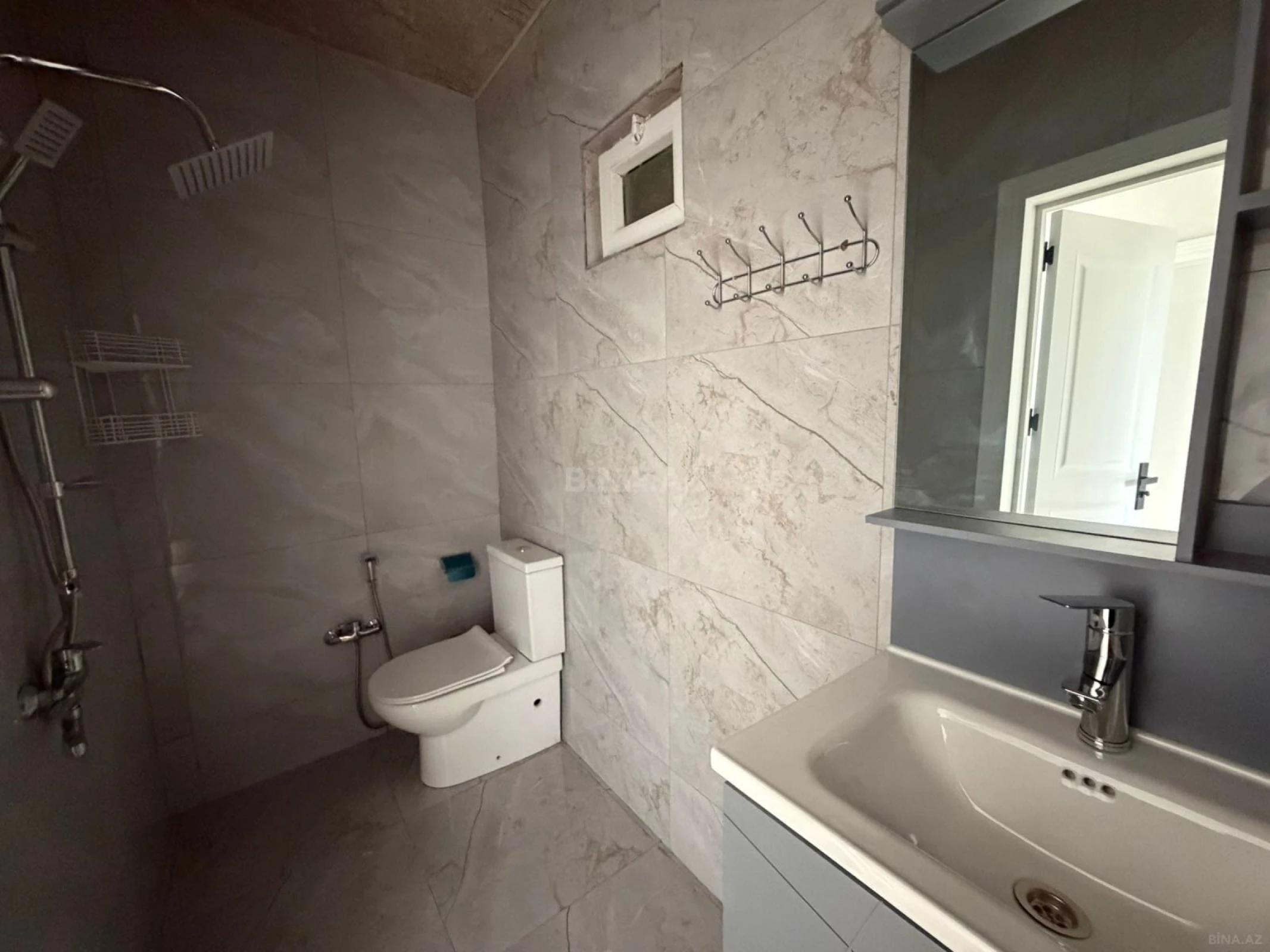 Satılır 2 otaqlı həyət evi 65 m²