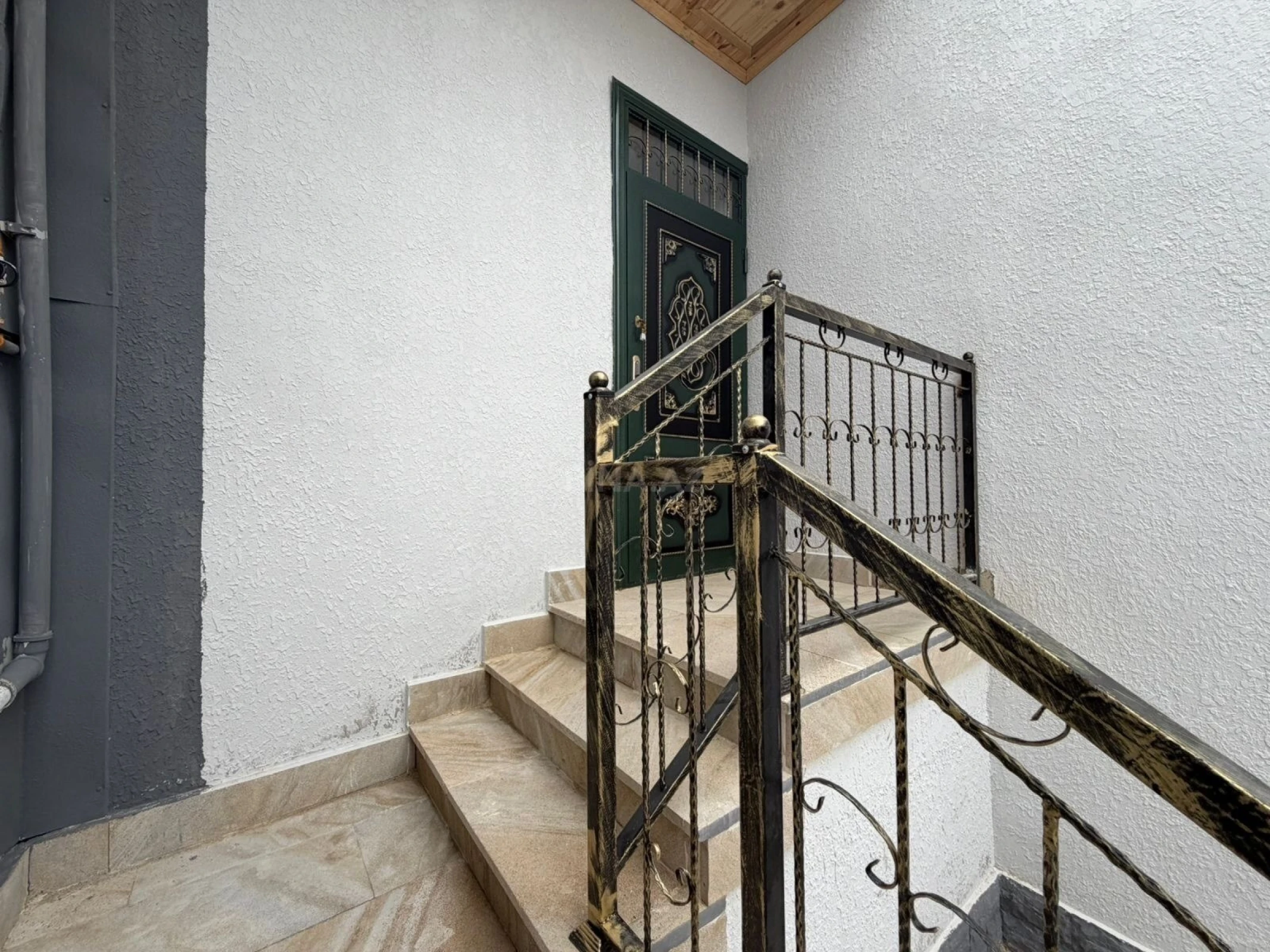 Satılır 2 otaqlı həyət evi 65 m²