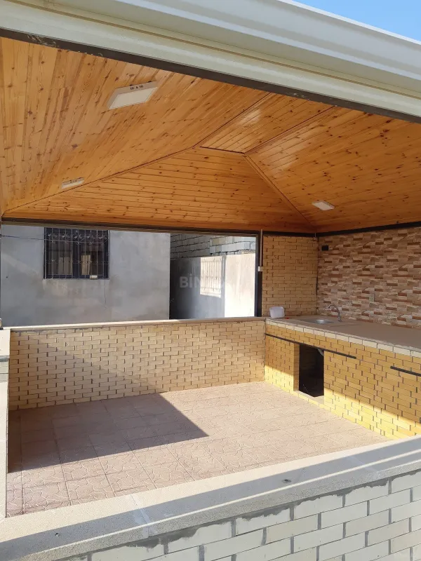 Satılır 4 otaqlı həyət evi 200 m²