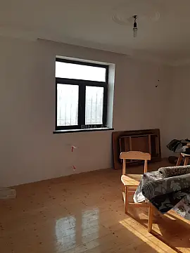 Satılır 4 otaqlı həyət evi 200 m²