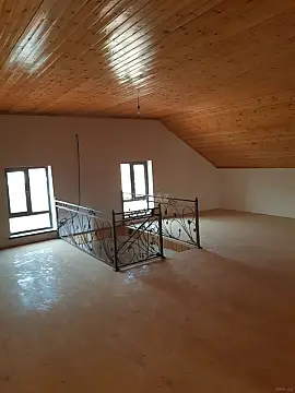 Satılır 4 otaqlı həyət evi 200 m²