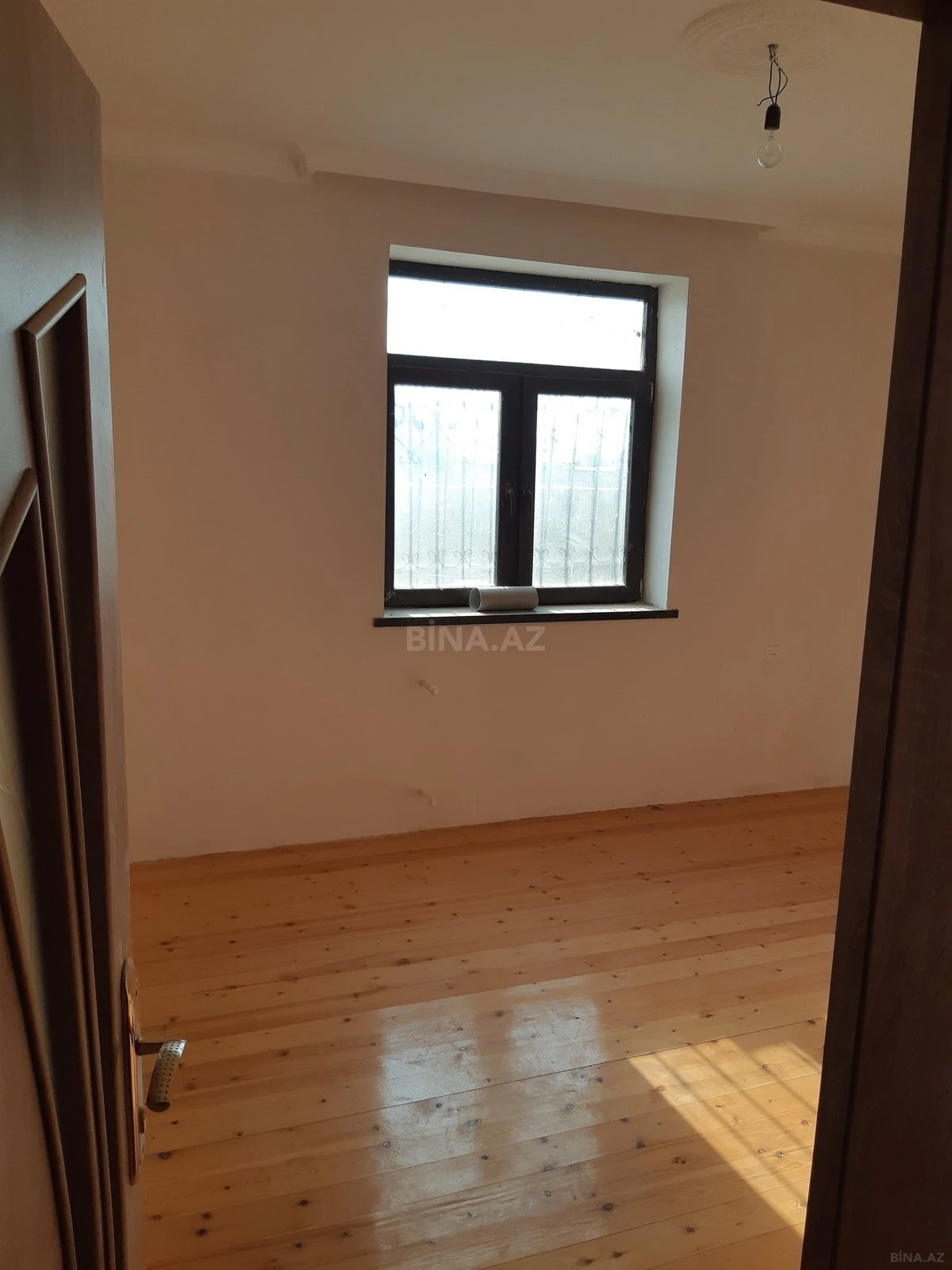 Satılır 4 otaqlı həyət evi 200 m²