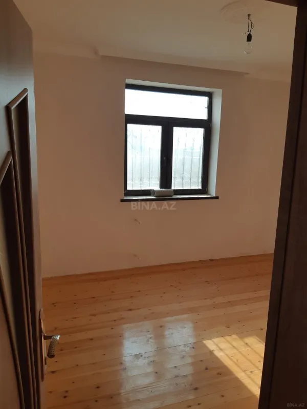 Satılır 4 otaqlı həyət evi 200 m²