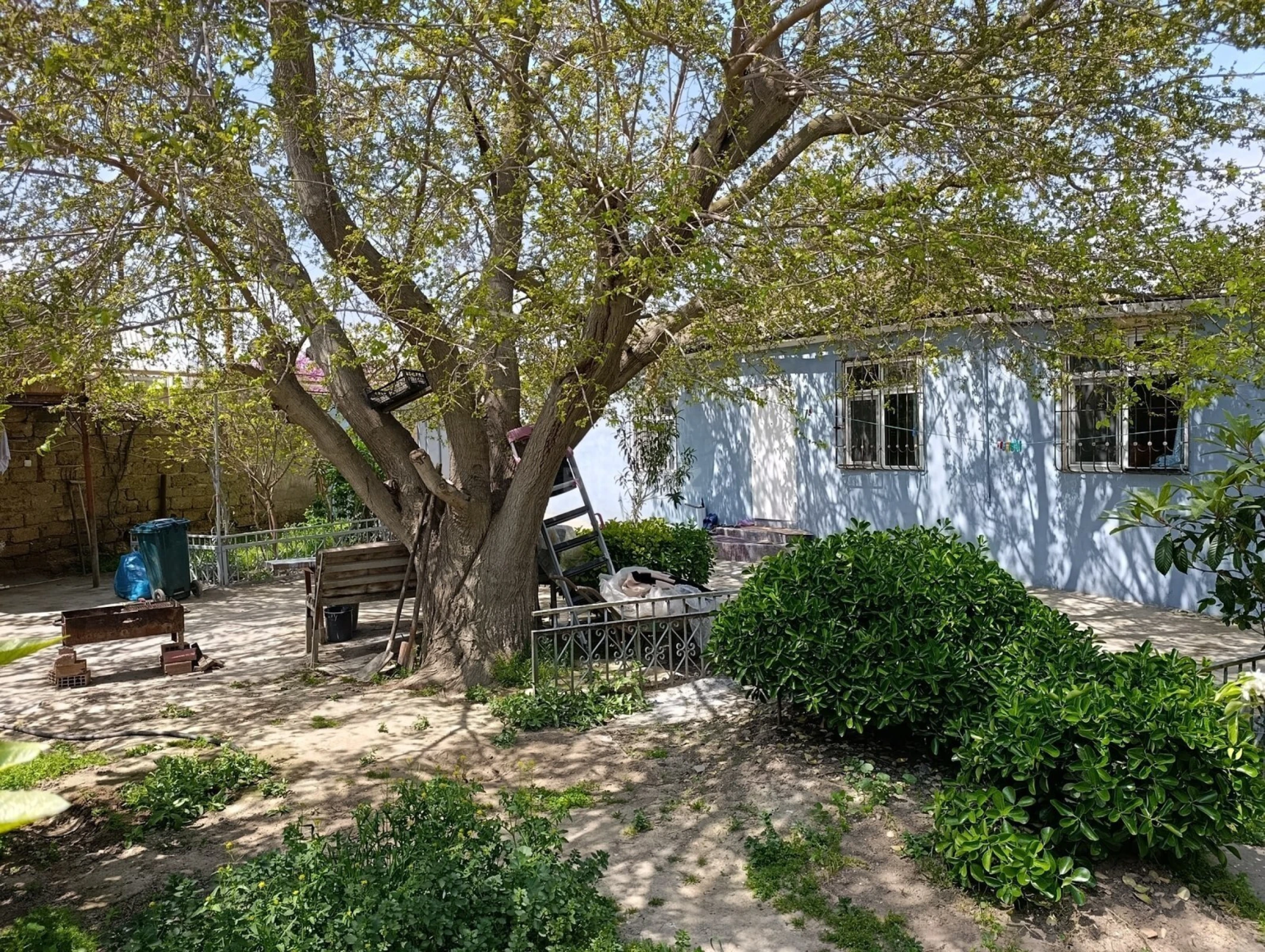 Satılır 4 otaqlı həyət evi 83 m²