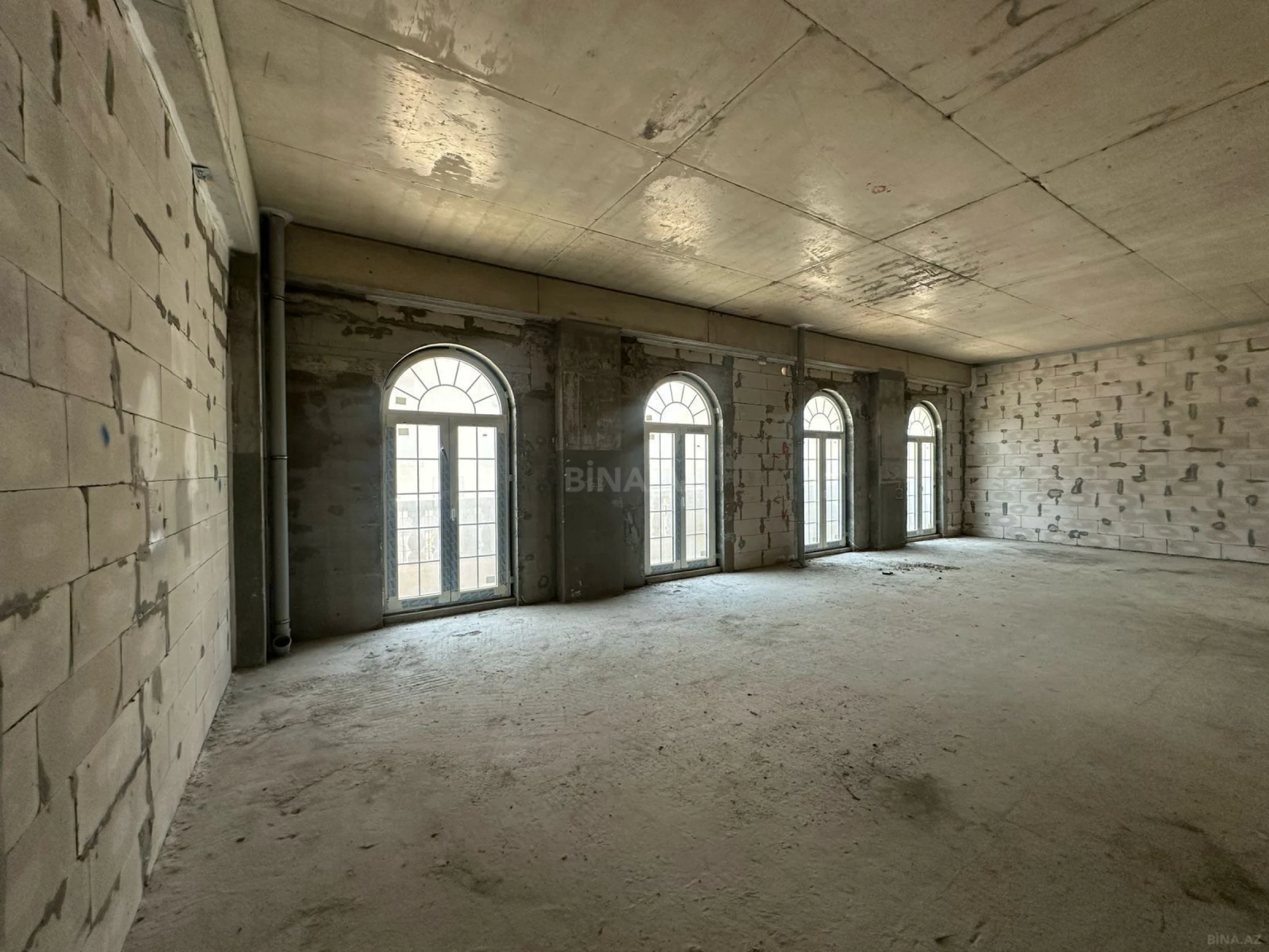 Satılır 3 otaqlı mənzil 105 m²