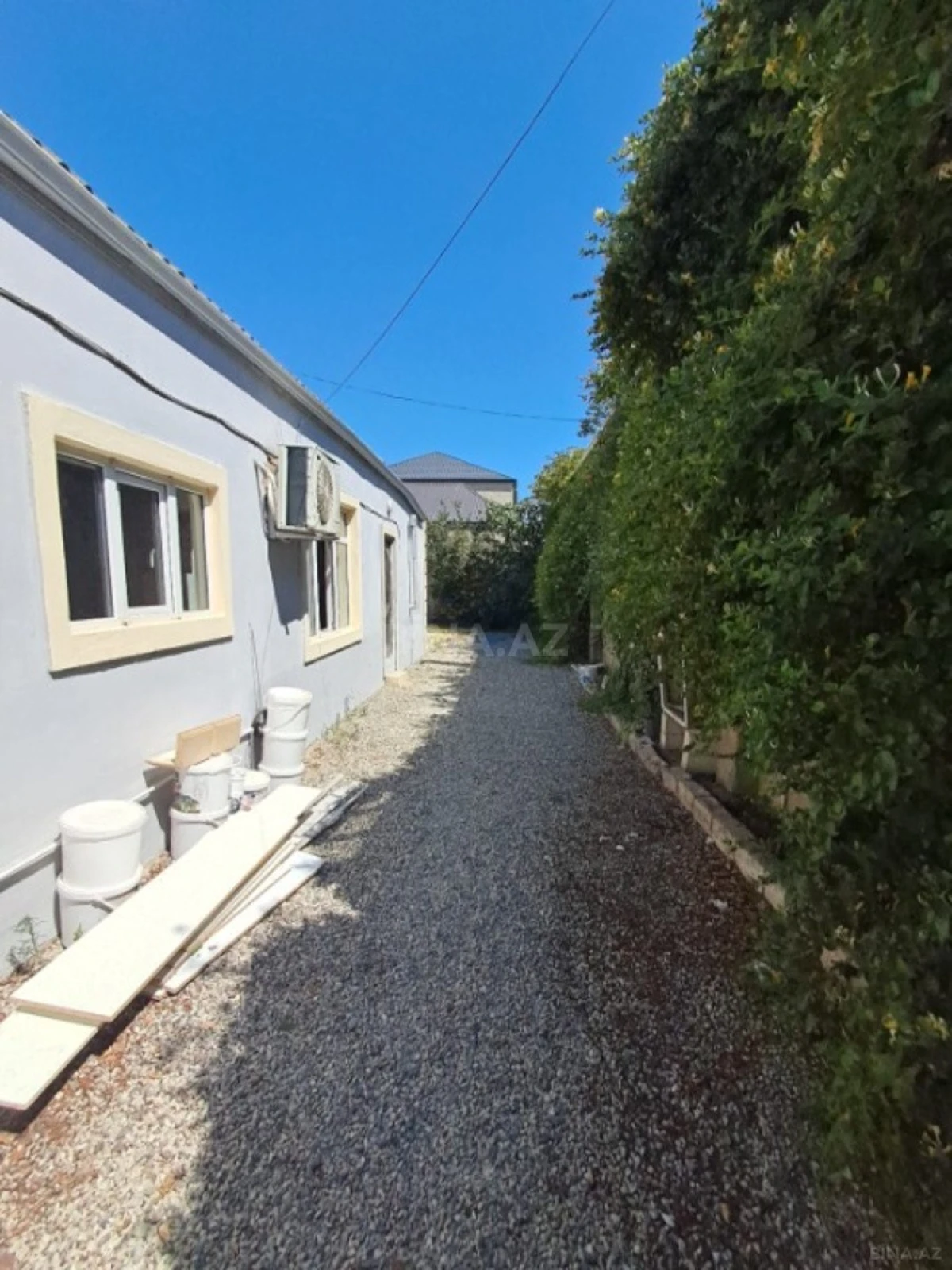 Satılır 5 otaqlı həyət evi 140 m²