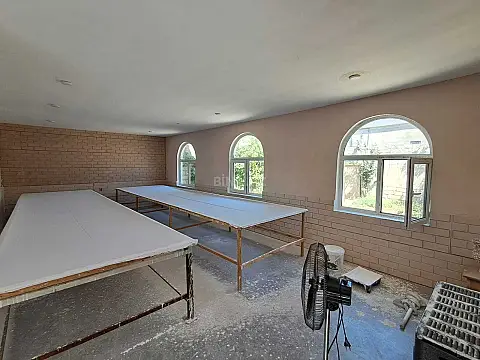 Satılır 5 otaqlı həyət evi 140 m²