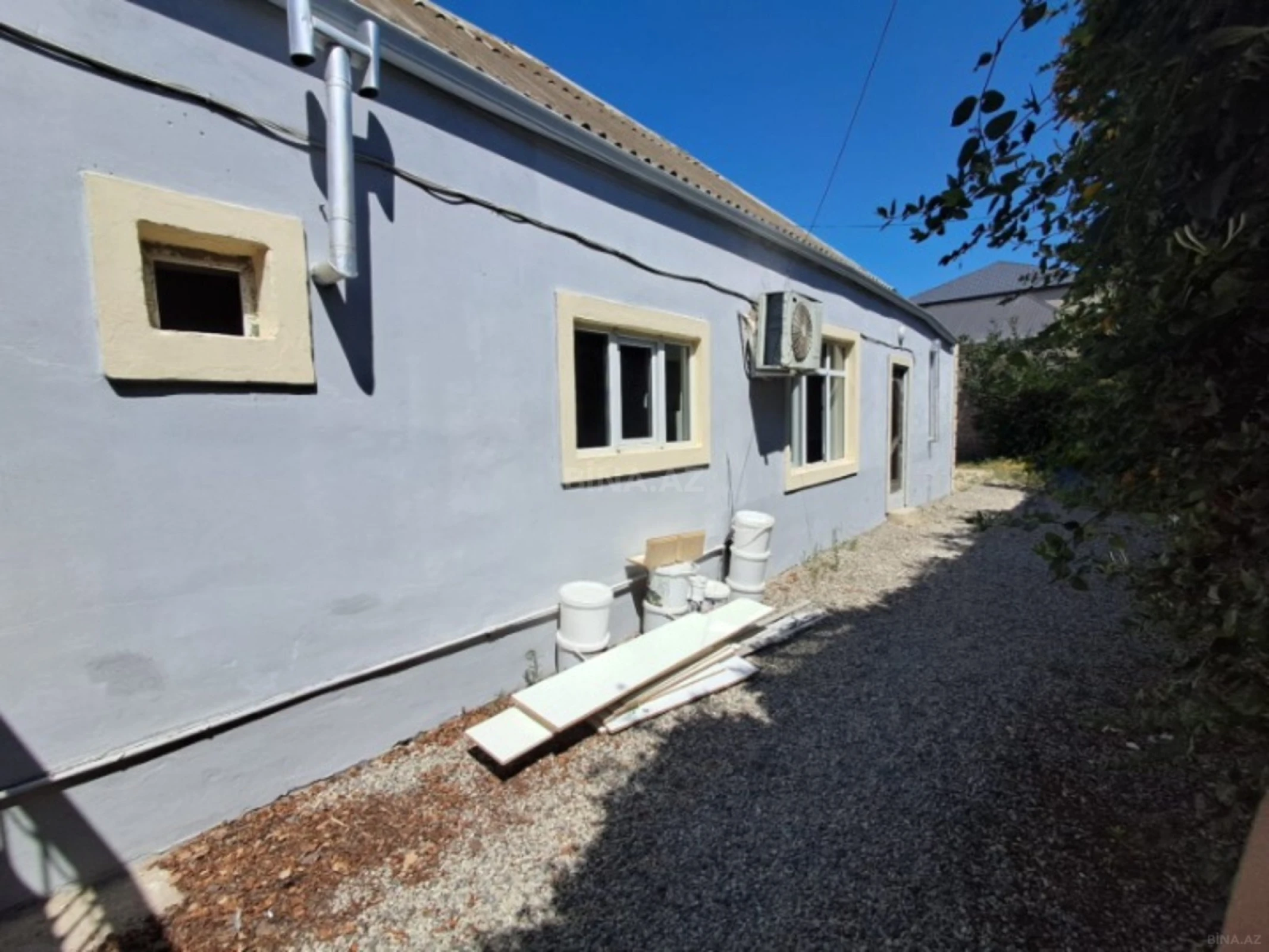 Satılır 5 otaqlı həyət evi 140 m²